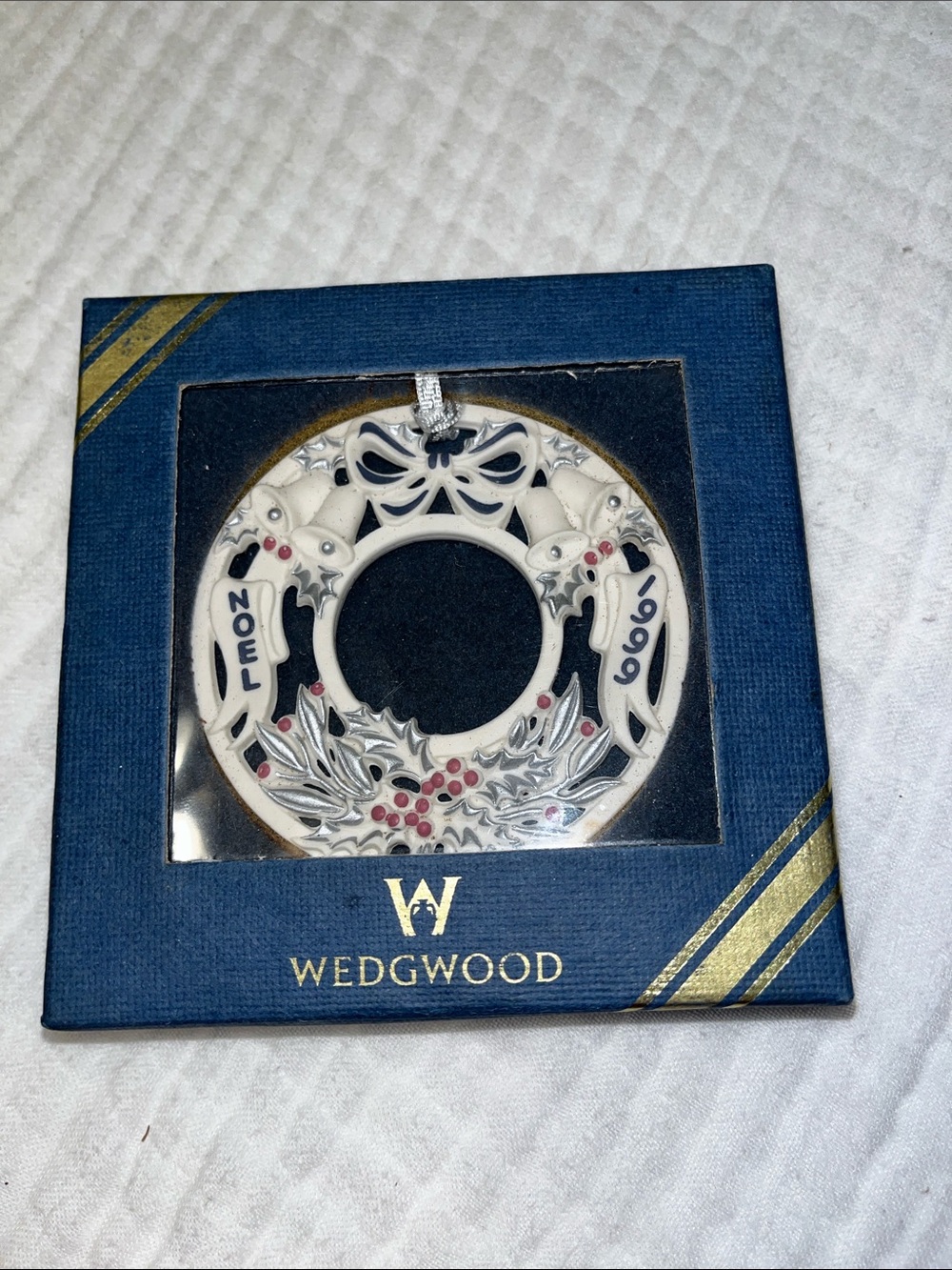 Wedgwood 1999 wreath Ornament in box.